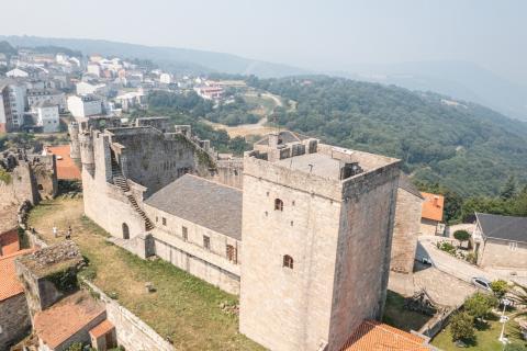 Castelo y museo etnográfico  de Castro Caldelas