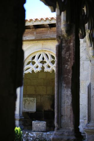 Monasterio e Iglesia de Santa María de Xunqueira de Ambía