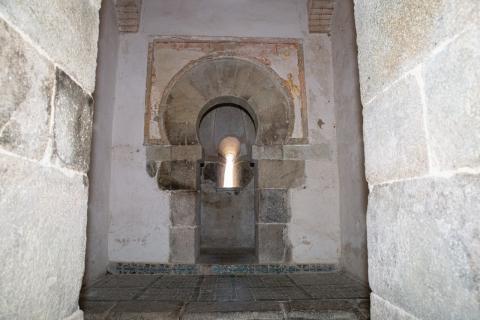 Monasterio e Iglesia de San Salvador y Capilla de San Miguel