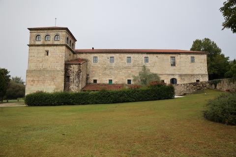 Monasterio y Puente  Medieval de San Clodio